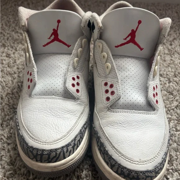Jordan retro 3’s